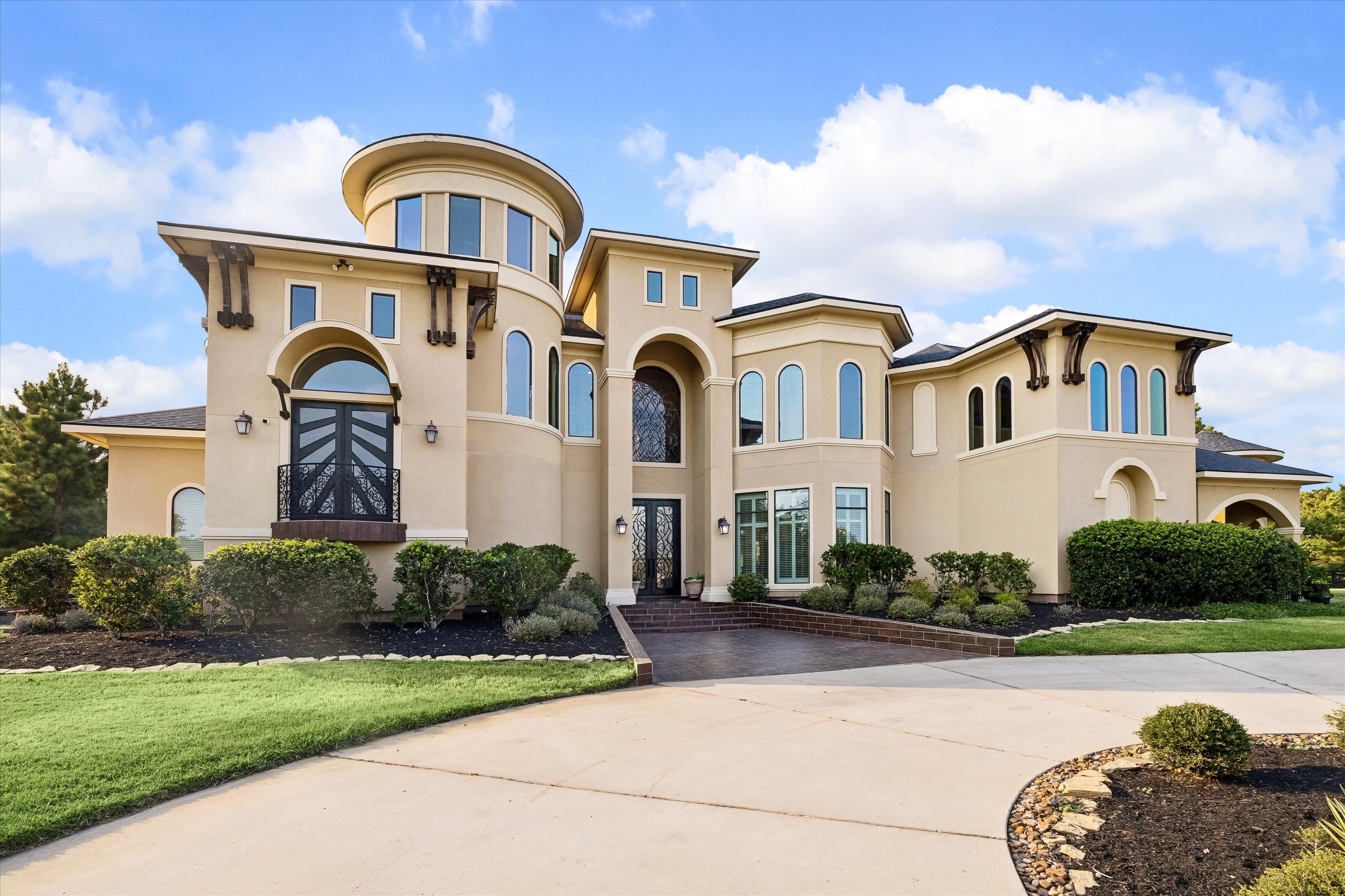 5BR Home in Magnolia — Subject To