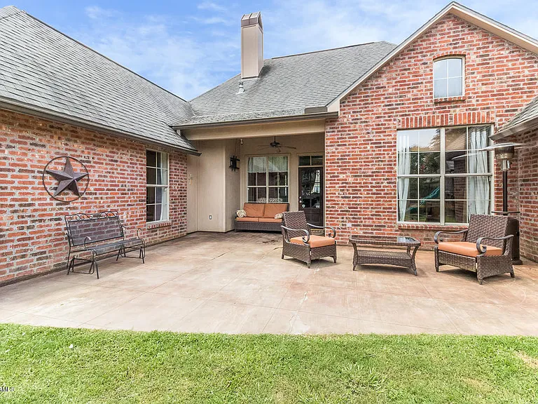 4BR Home in Lafayette — Owner Financed