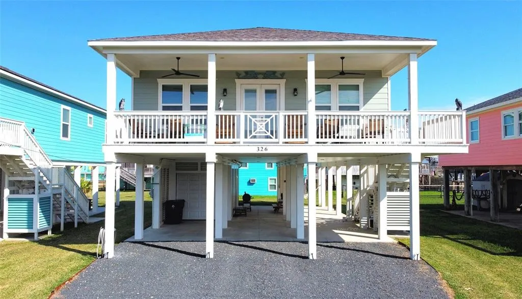 4BR Home in Surfside Beach — Subject To