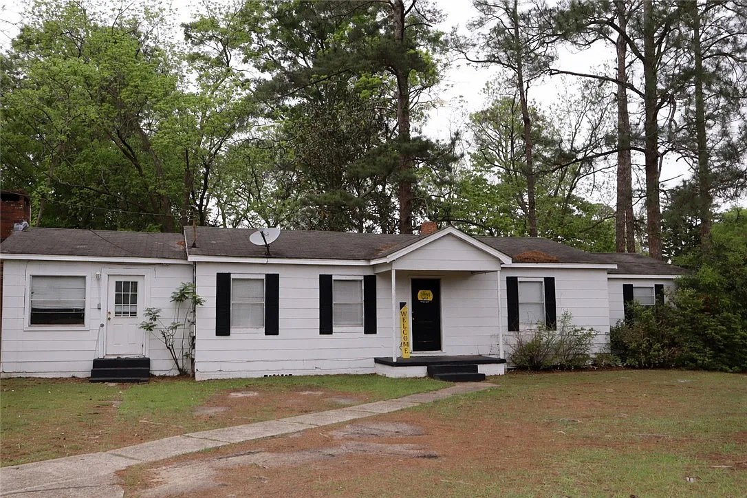3BR Home in Dothan — Subject To