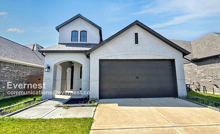4BR Home in Santa Fe — Subject To