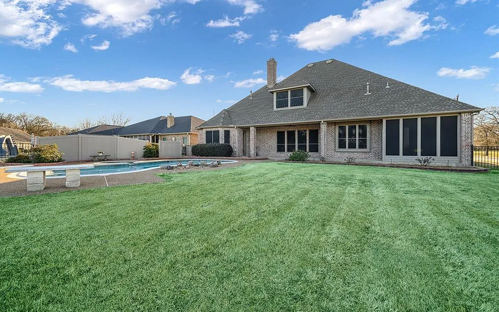 4BR Home in Kemp — Owner Financed