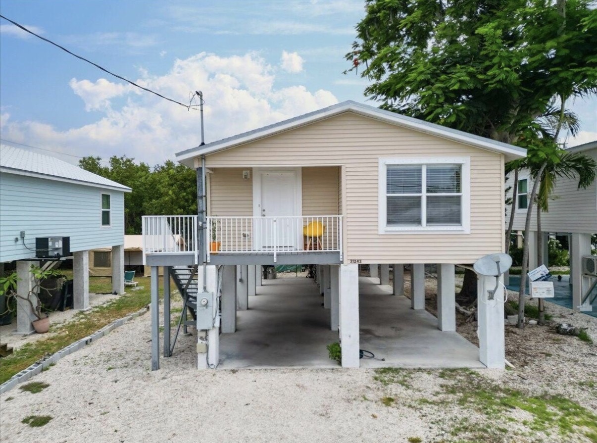 3BR Home in Big Pine Key — Subject To