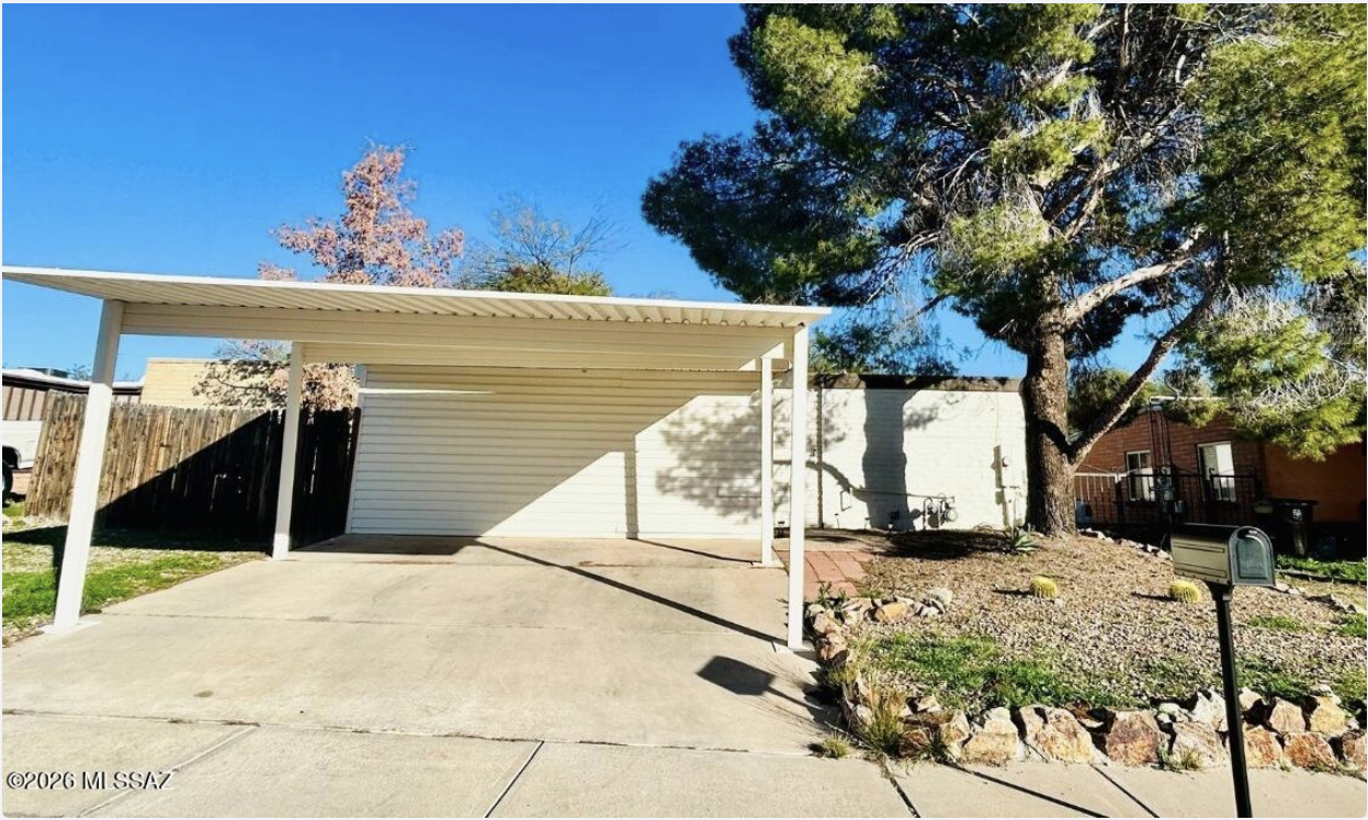 3BR Home in Tucson — Subject To