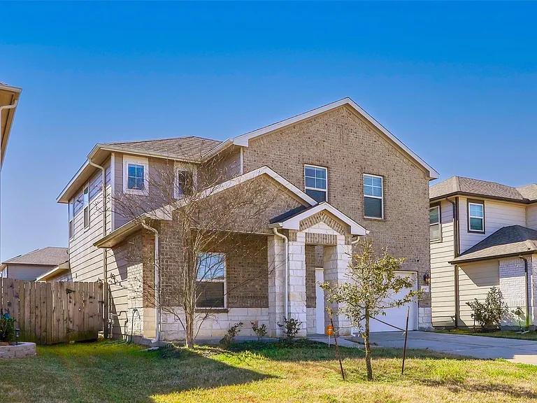 4BR Home in Rosharon — Subject To